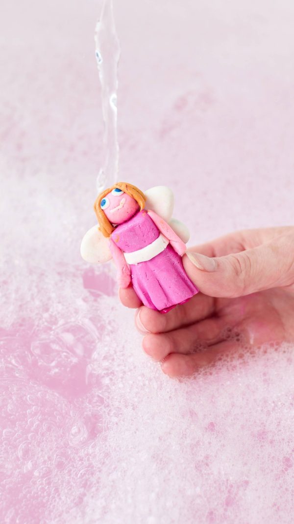 Snow Fairy This fairy multitasks!