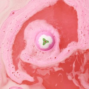 2_sweet_pudding_bath_bomb_hero_christmas_2025_36_0f04f2bb_thumbnail_4096-scaled-2.jpg