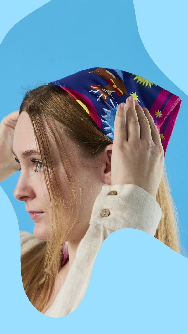 It's Christmas Deer Knot Wrap 100% recycled polyester, a 70cm x 70cm Knot Wrap