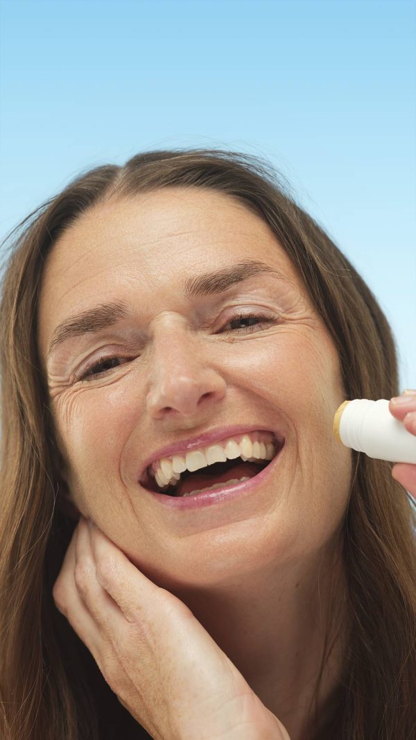 Medium Neutral Beauty Balm Buildable, satin-finish coverage with yellow undertones