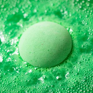 wild_remedy_bath_bomb_hero_2000x1364_2022-2_f8a1d554_thumbnail_4096-1.jpg
